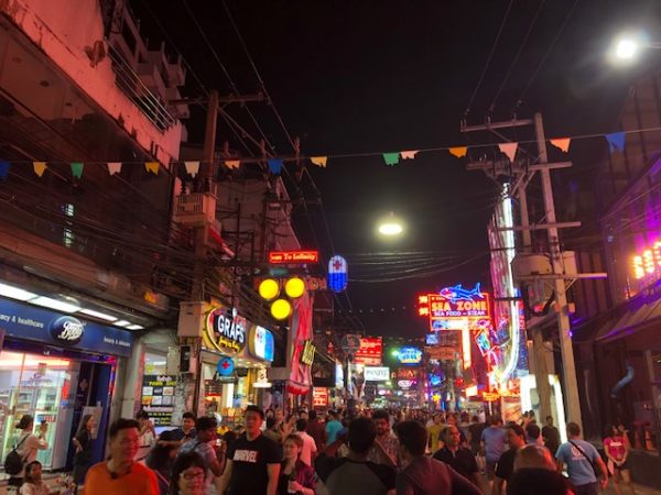 毎年恒例のタイへ・・・①